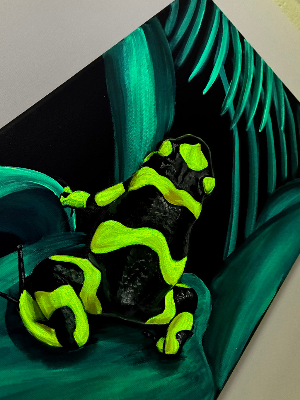 Poison dart frog black light painting