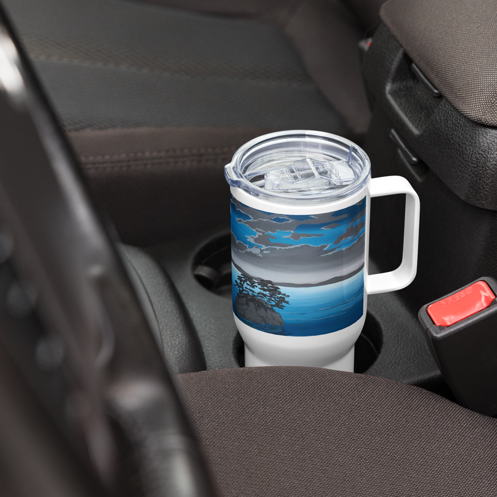 Travel mug with a handle