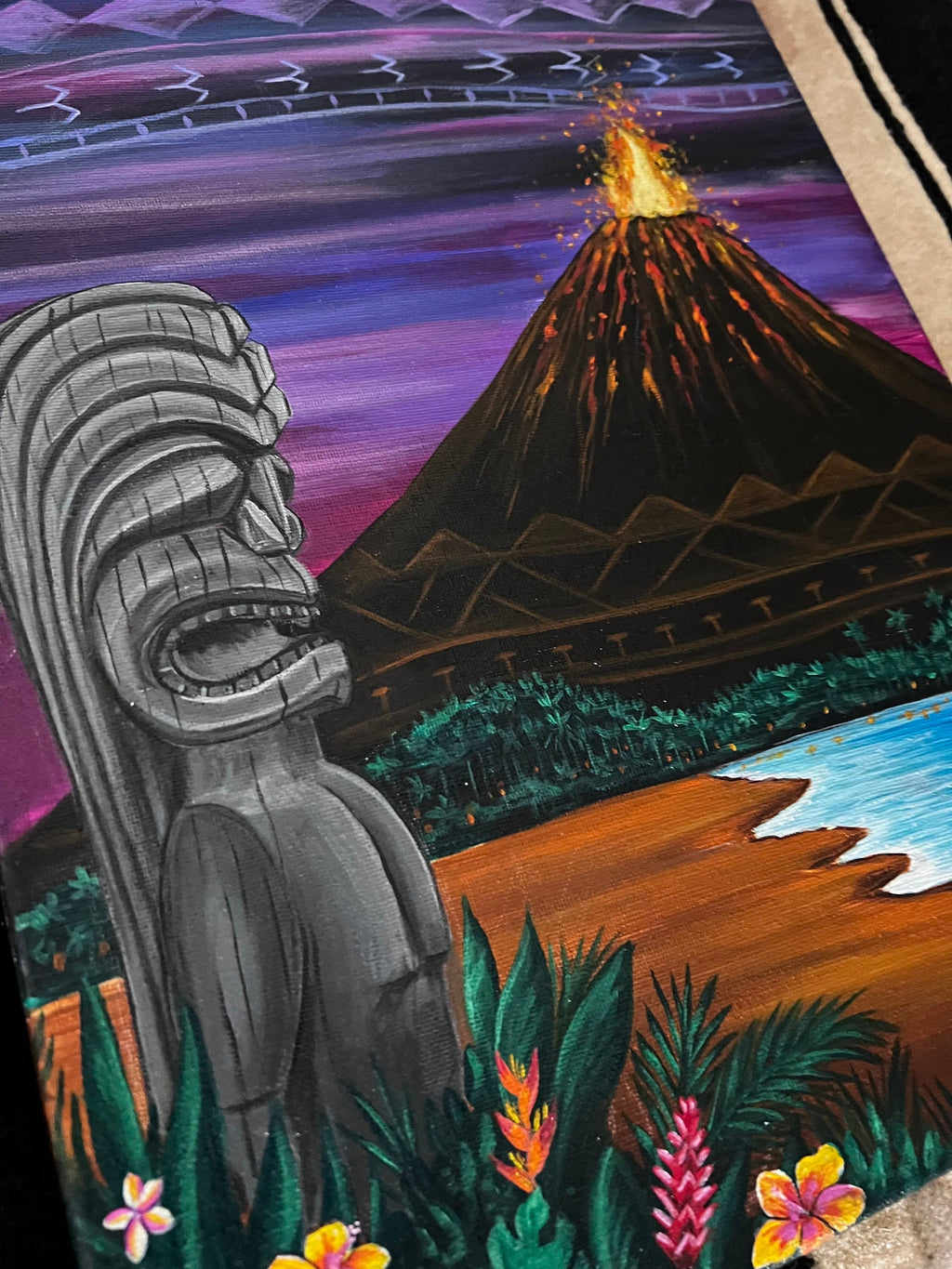 Hawaiian tiki art side view